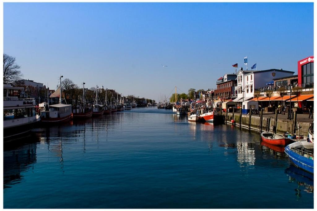 Ferienwohnung Sonnenuntergang, am Leuchtturm Rostock Exterior foto