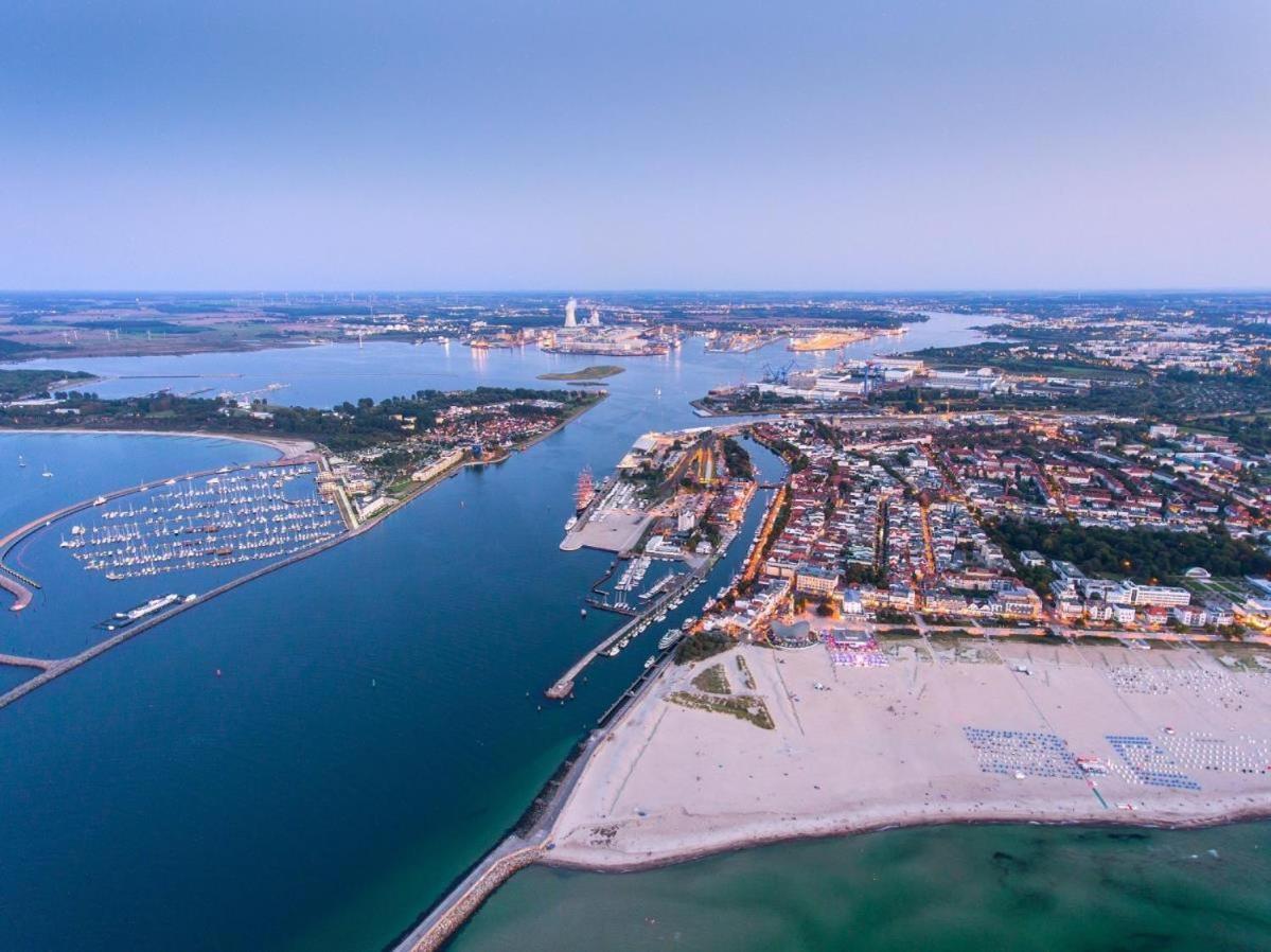 Ferienwohnung Sonnenuntergang, am Leuchtturm Rostock Exterior foto